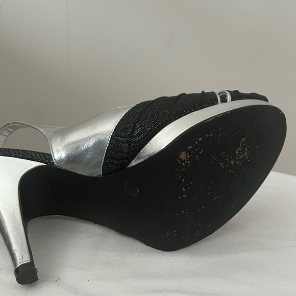 BCBG Paris Ostrica Hills Shoes in Black & Silver Women's sz EU 39 US 8 - Picture 7 of 8